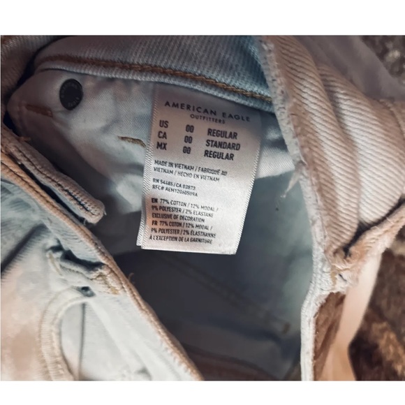 American Eagle Mom Jeans - Picture 2 of 3